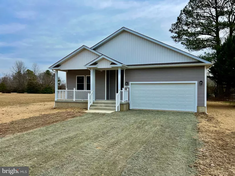 192 WOODMOUNT DR, Colonial Beach, VA 22443