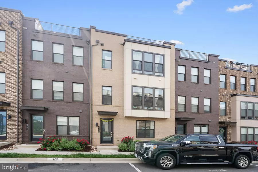 4739 LACEY MANOR PL, Chantilly, VA 20151