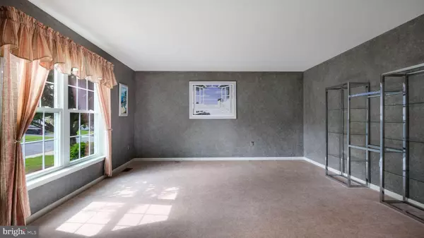 Harleysville, PA 19438,325 VANDERBILT LN