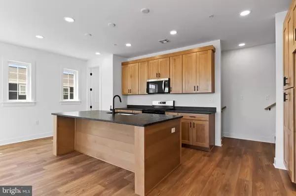 Carlisle, PA 17015,5 GRAZE WAY