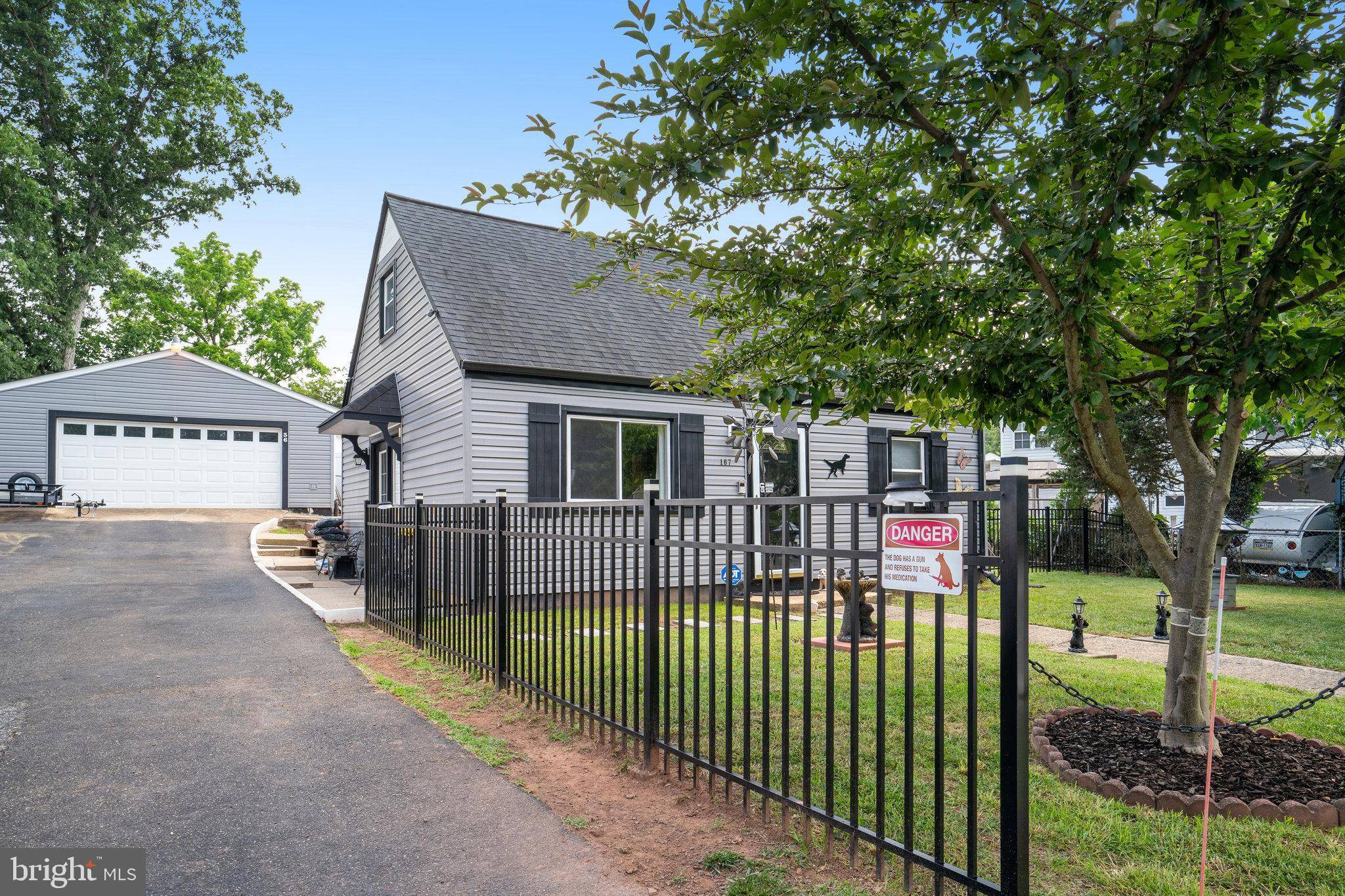 Manassas Park, VA 20111,167 POLK DR