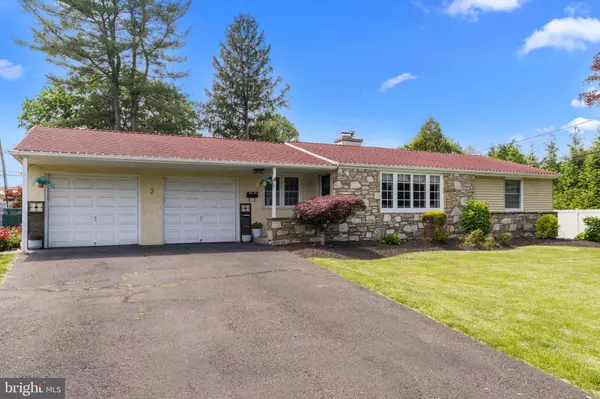 Yardley, PA 19067,2 BROOK LN