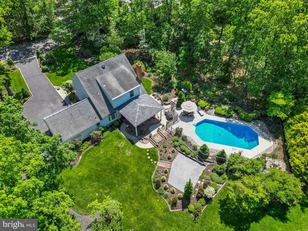 Shamong, NJ 08088,124 STRAWBERRY DR