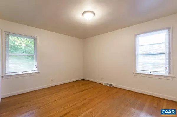 Charlottesville, VA 22903,821 CABELL AVE