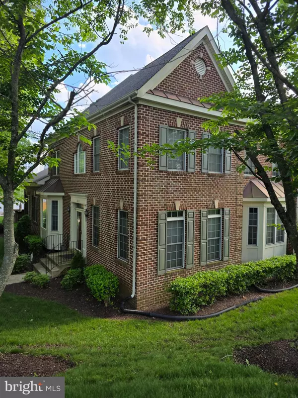 Bowie, MD 20720,12410 GLADYS RETREAT CIR #9