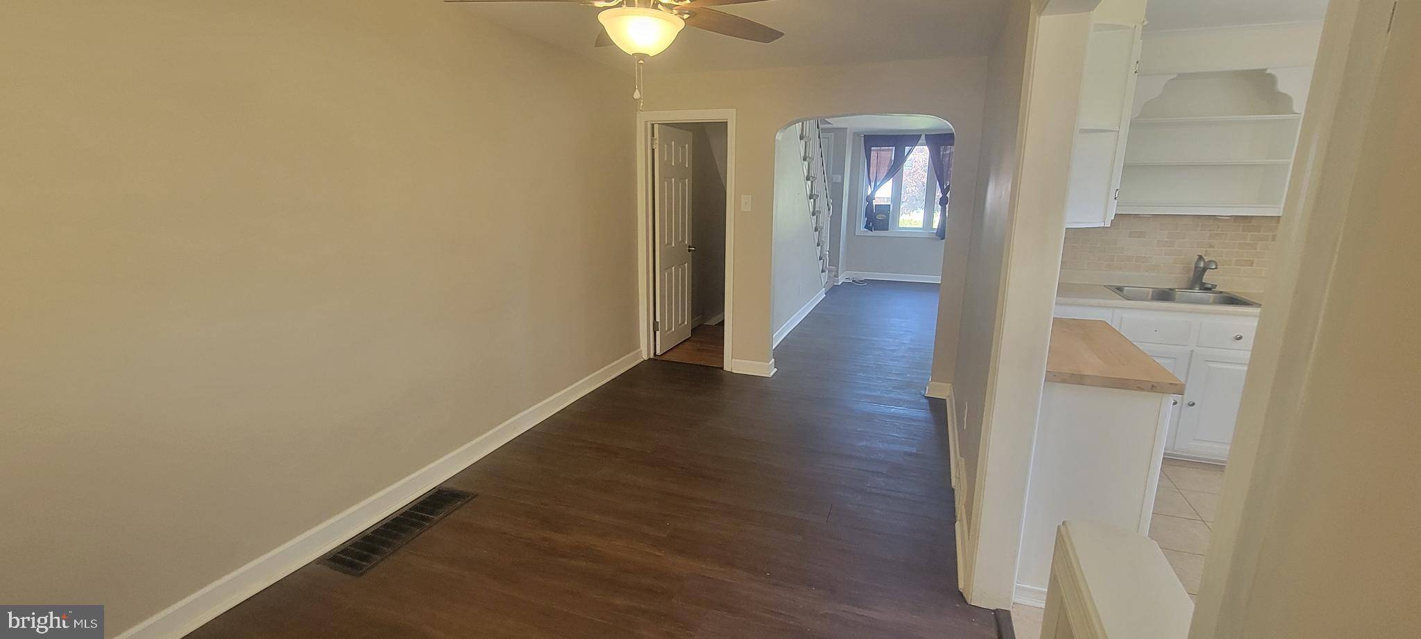 Glenolden, PA 19036,724 W CRESCENT DR