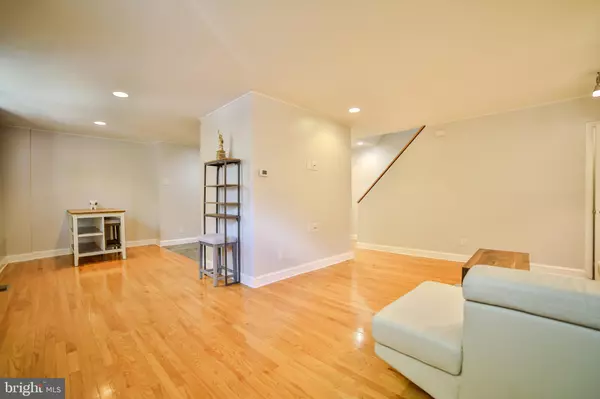 Philadelphia, PA 19147,1035-37 BAINBRIDGE ST #B