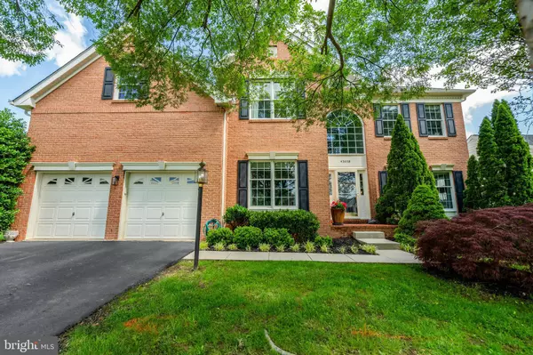 43058 OLIVE TREE LN, Chantilly, VA 20152