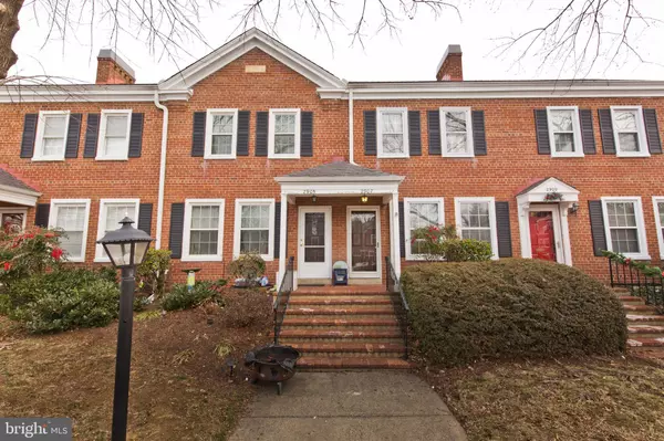 2907 S BUCHANAN ST, Arlington, VA 22206