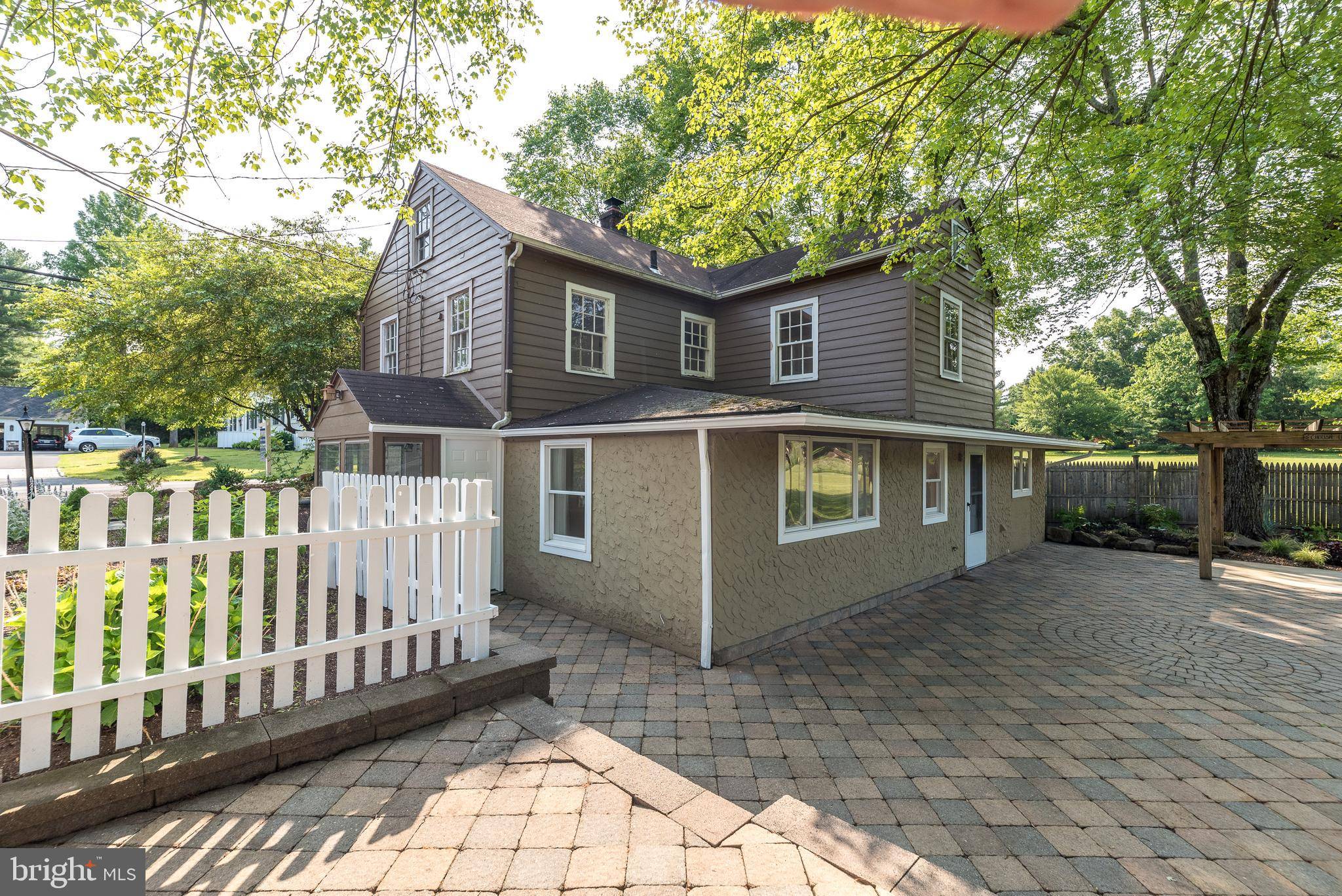 New Hope, PA 18938,3563 AQUETONG RD