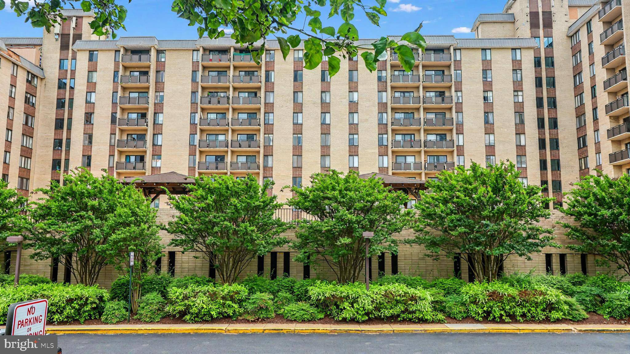 3100 S MANCHESTER ST #224, Falls Church, VA 22044