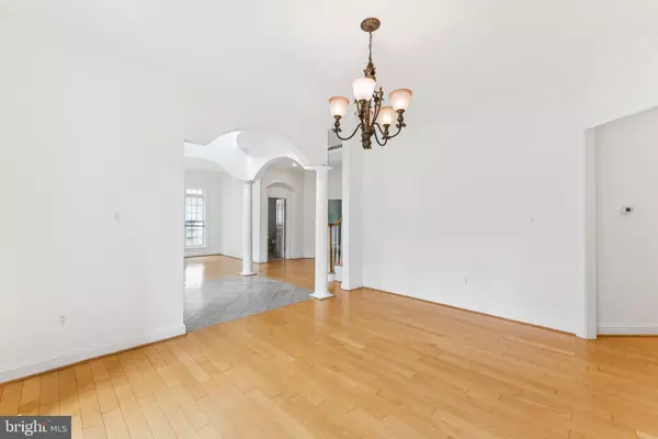 Mclean, VA 22101,6504 DIVINE ST