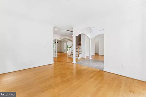 Mclean, VA 22101,6504 DIVINE ST
