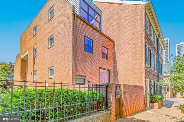 338 S 2ND ST, Philadelphia, PA 19106