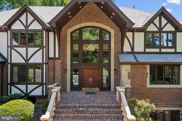 Mclean, VA 22101,6723 GEORGETOWN PIKE