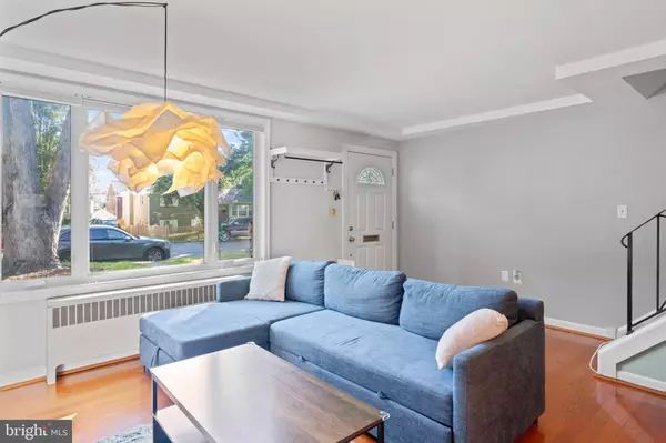 Alexandria, VA 22302,1502 DOGWOOD DR