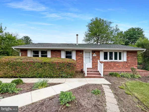 1250 STERLING RD, Herndon, VA 20170