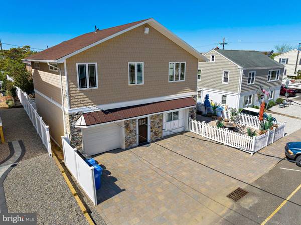 Beach Haven, NJ 08008,326 THIRD ST #UNIT B