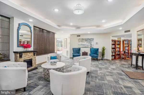 Reston, VA 20191,1951 SAGEWOOD LN #403
