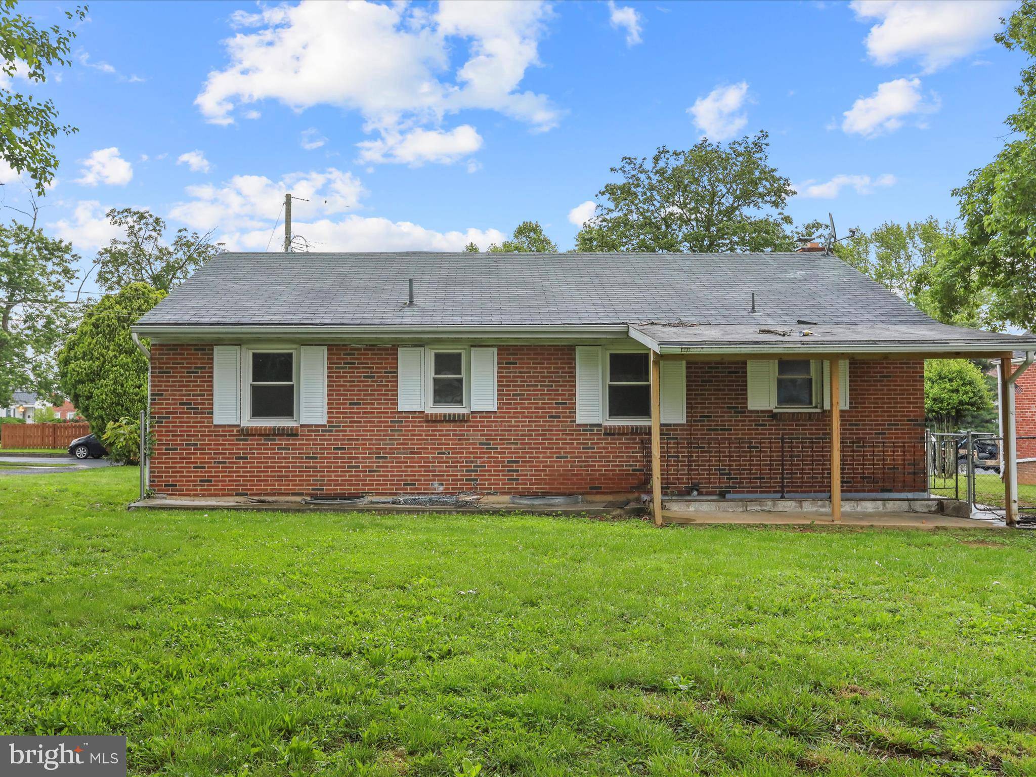 Winchester, VA 22601,233 MOLDEN DR