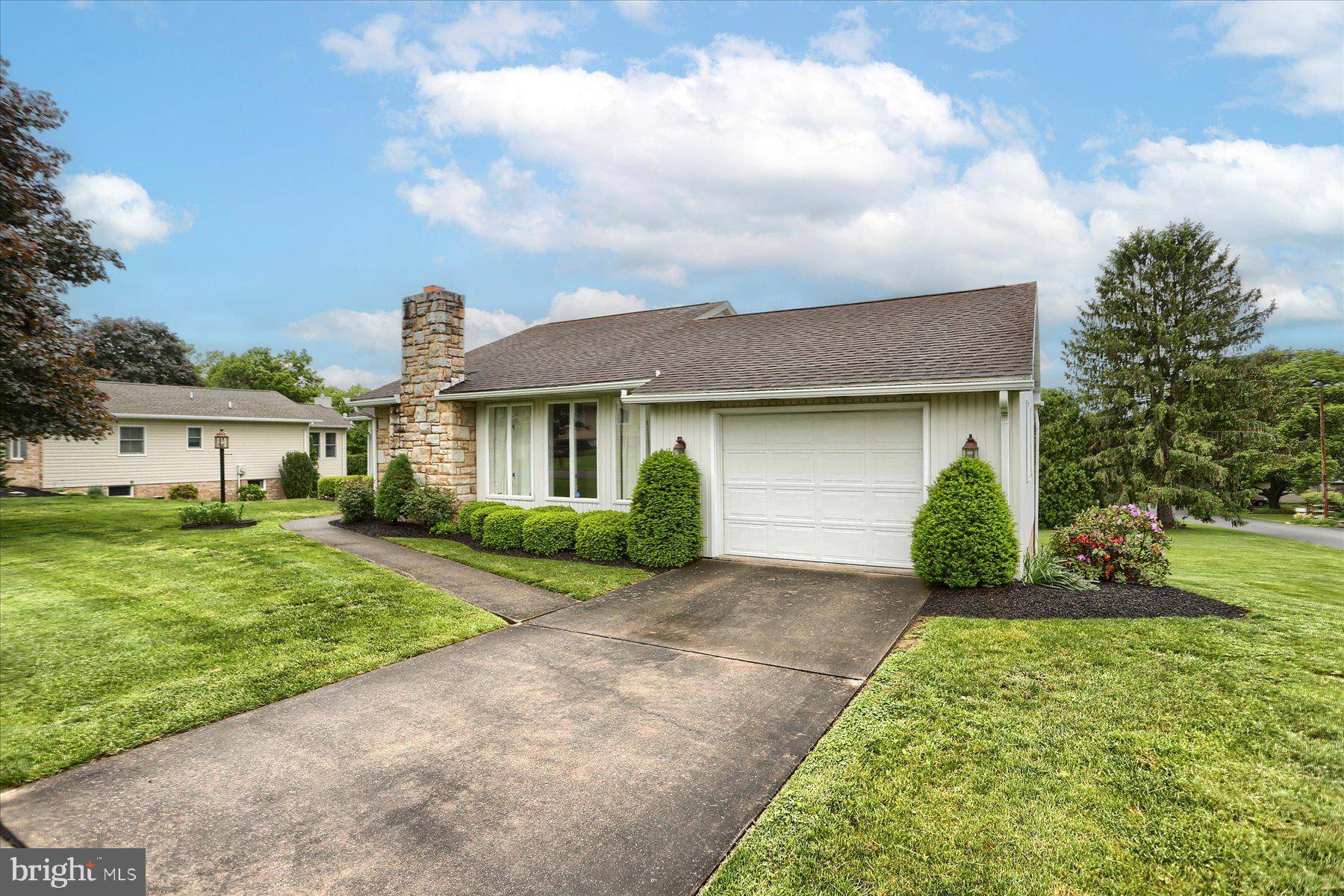 438 N 4TH ST, Halifax, PA 17032