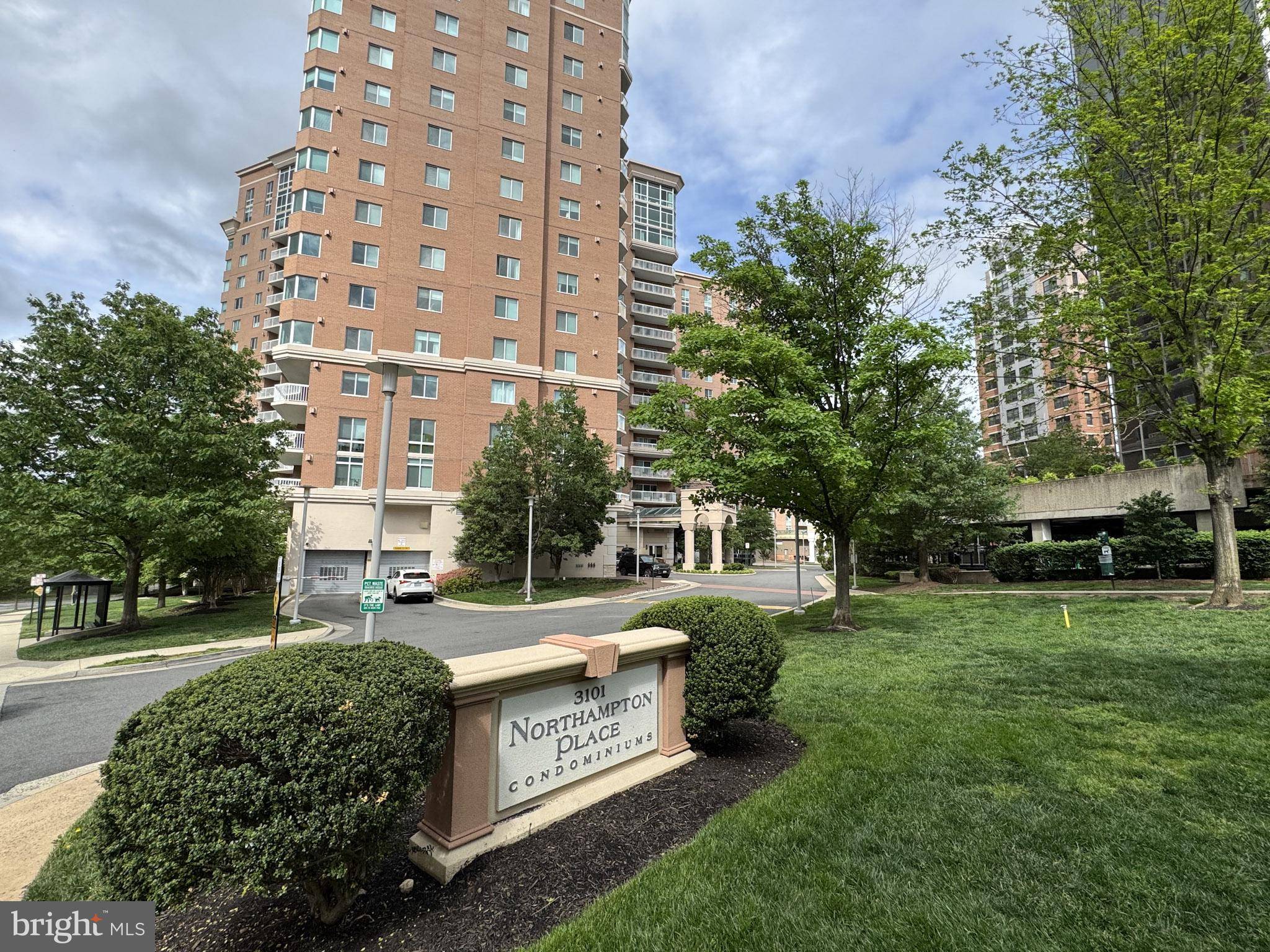 Alexandria, VA 22302,3101 N HAMPTON DR #1207
