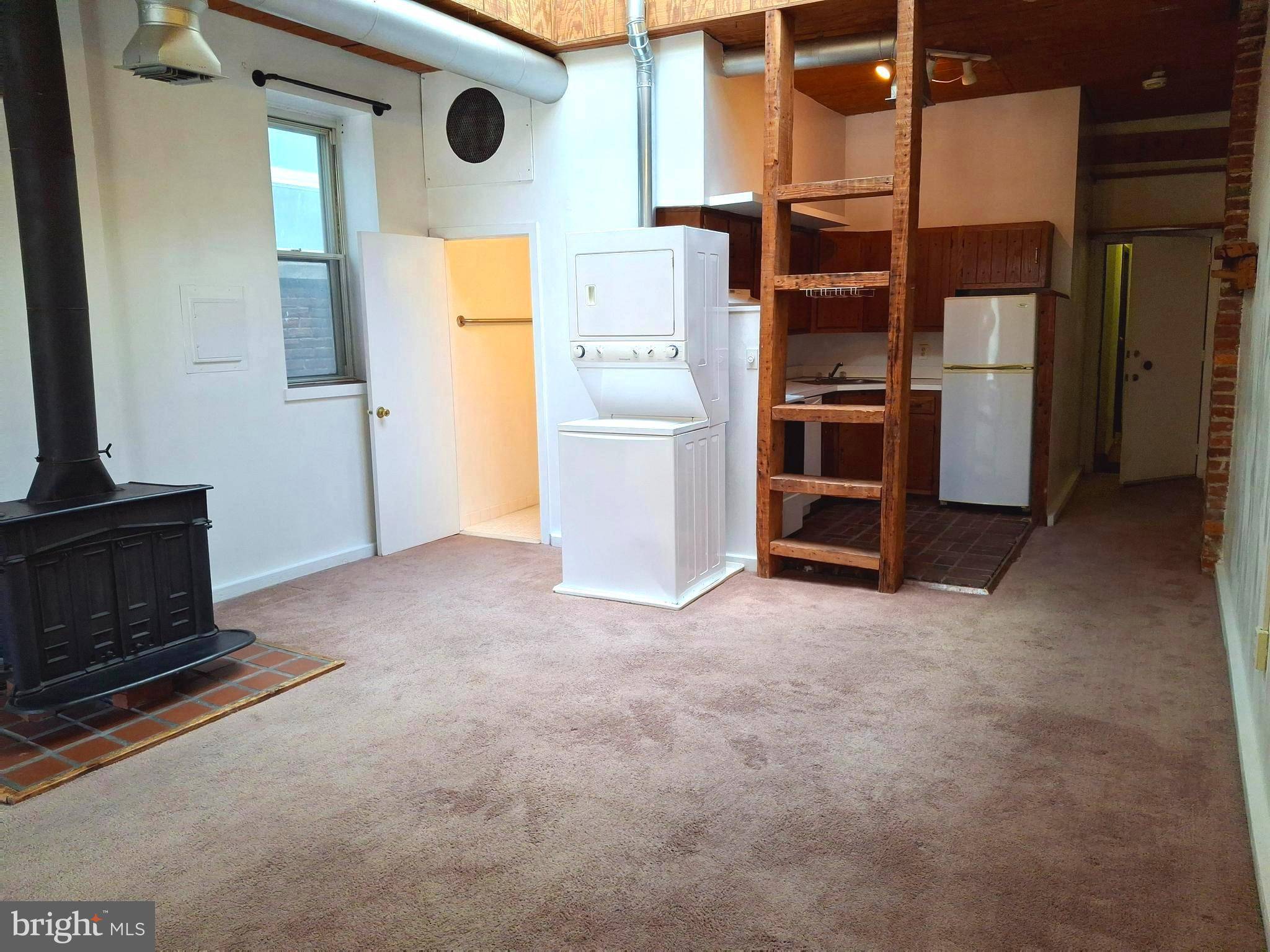 Philadelphia, PA 19106,311 N RANDOLPH ST #3