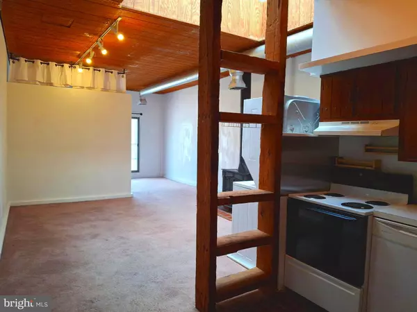 Philadelphia, PA 19106,311 N RANDOLPH ST #3