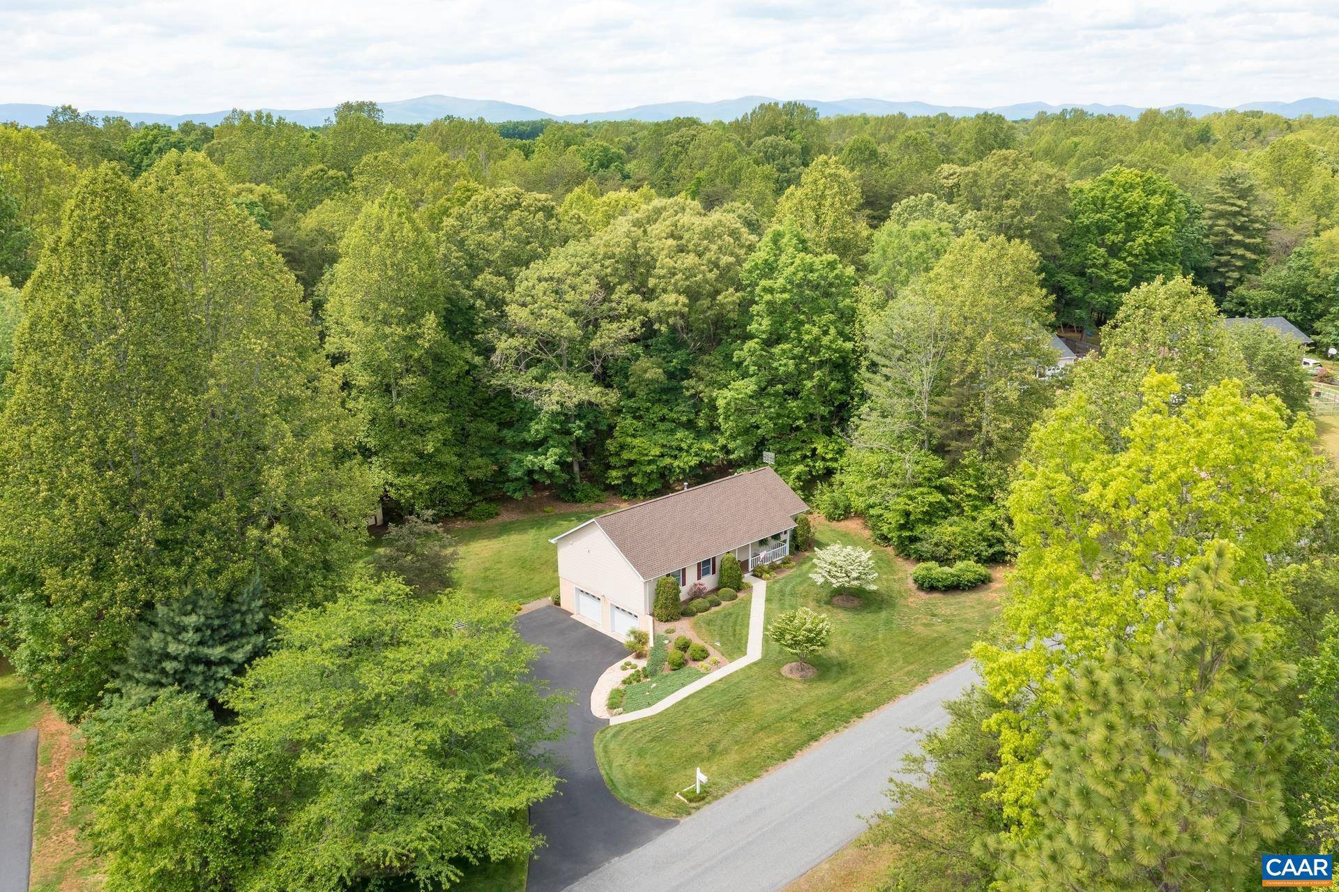 Ruckersville, VA 22968,222 DOE DR