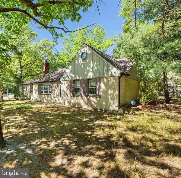 98 SPRUCE LN, Pine Hill, NJ 08021