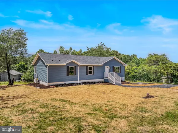 Berkeley Springs, WV 25411,17 APPLE ORCHARD TRL