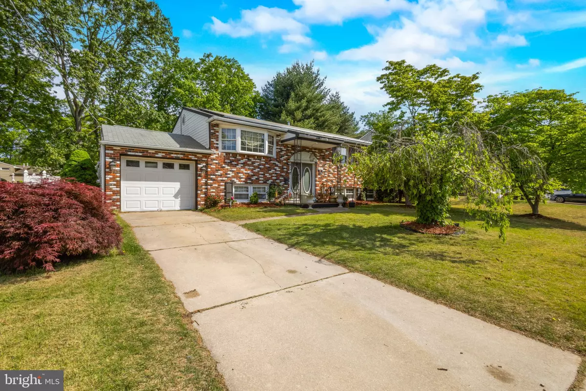 Turnersville, NJ 08012,1052 STANDISH DR