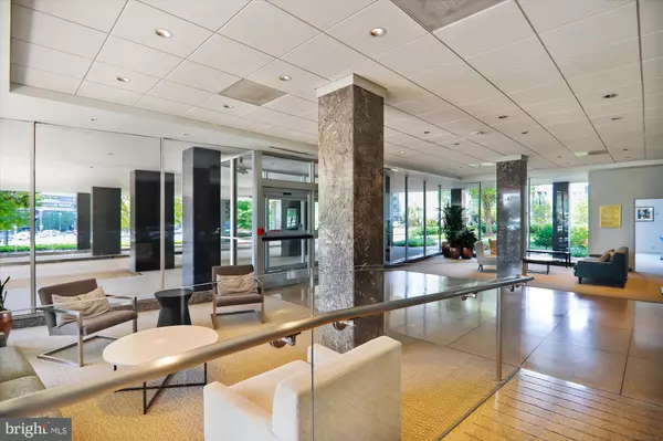 Washington, DC 20037,2475 VIRGINIA AVE NW #321