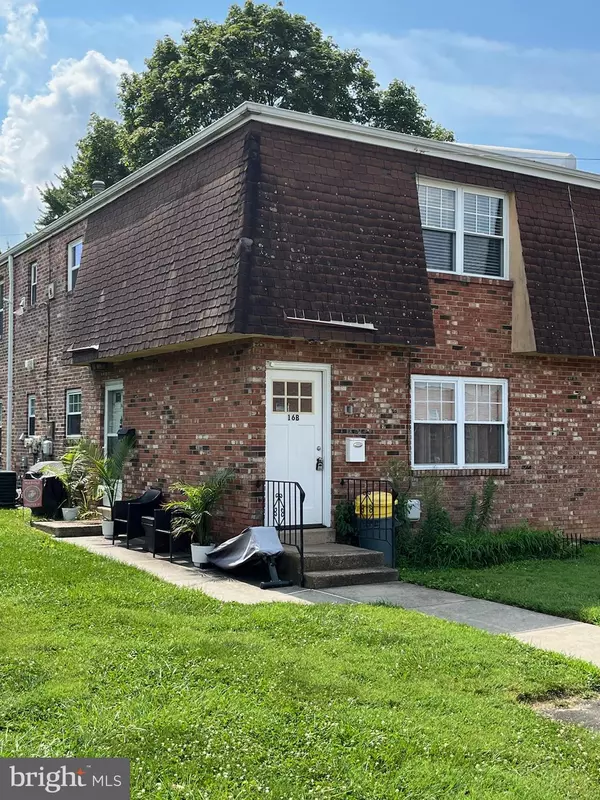 16 APEL AVE, Oreland, PA 19075