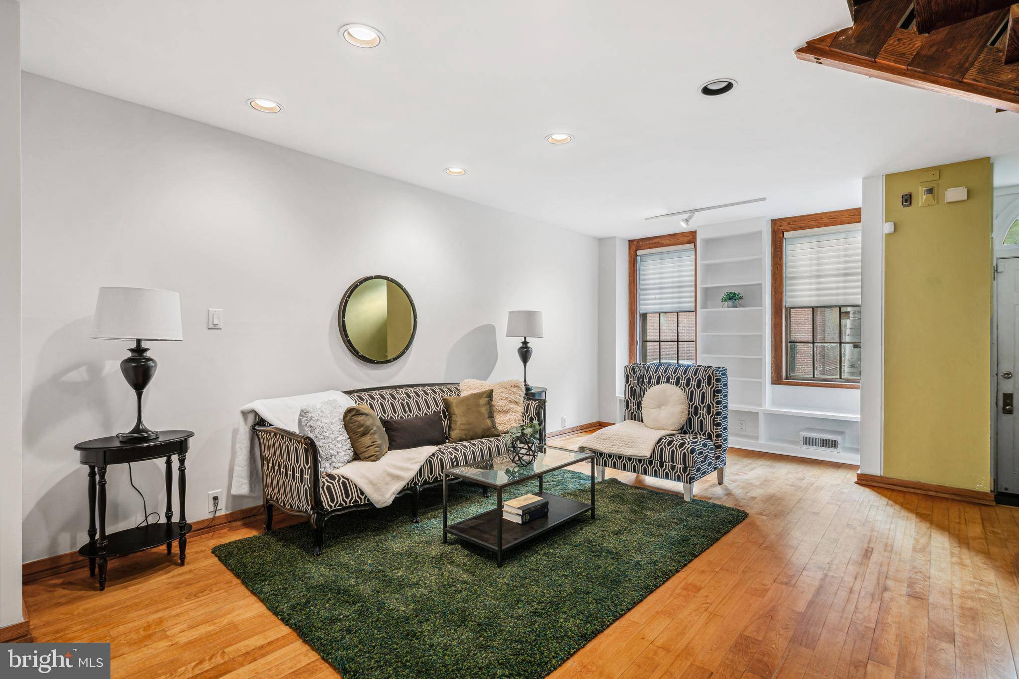 Philadelphia, PA 19106,333 S 6TH ST