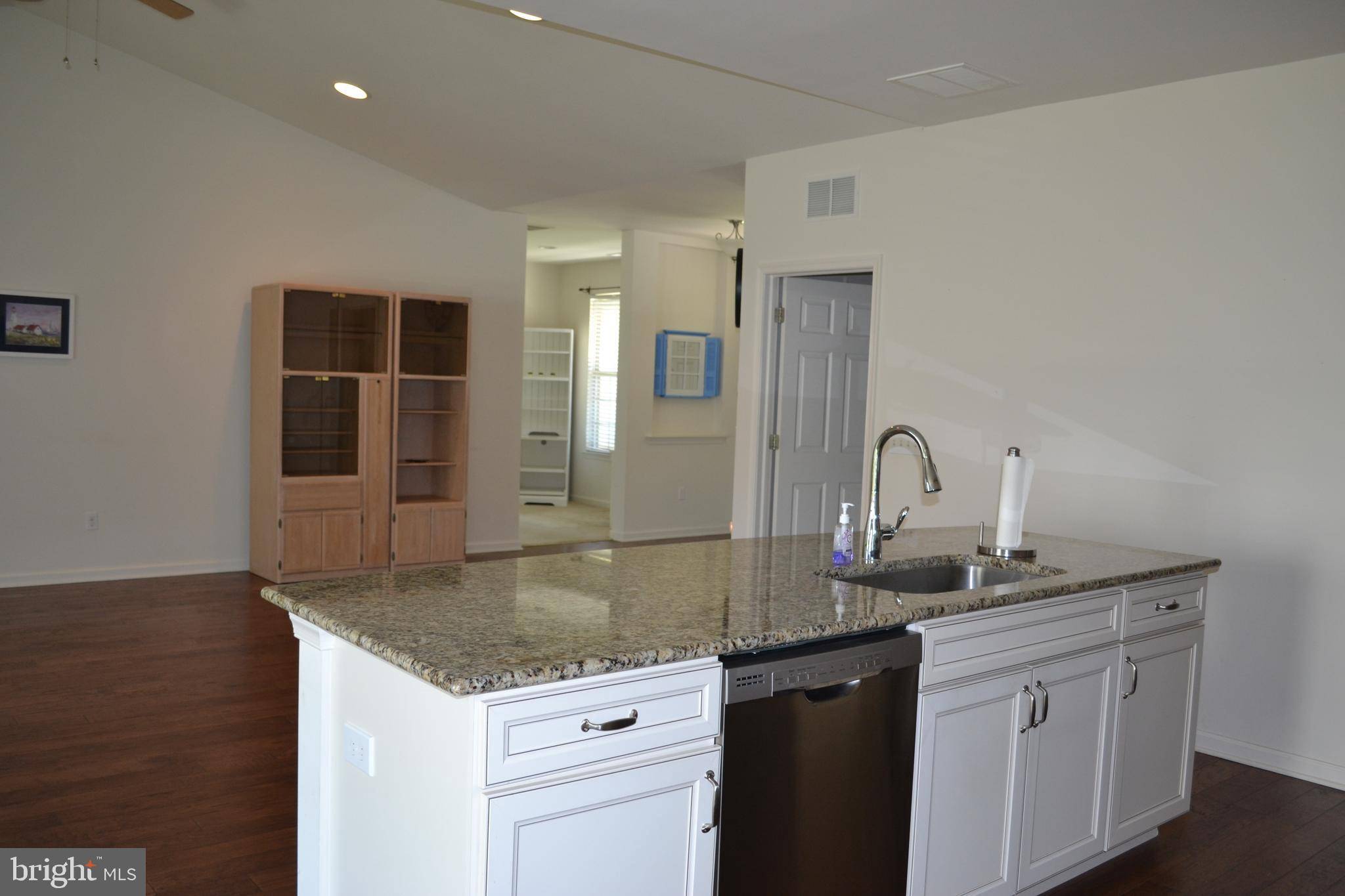 Barnegat, NJ 08005,38 ROCKLAND ST