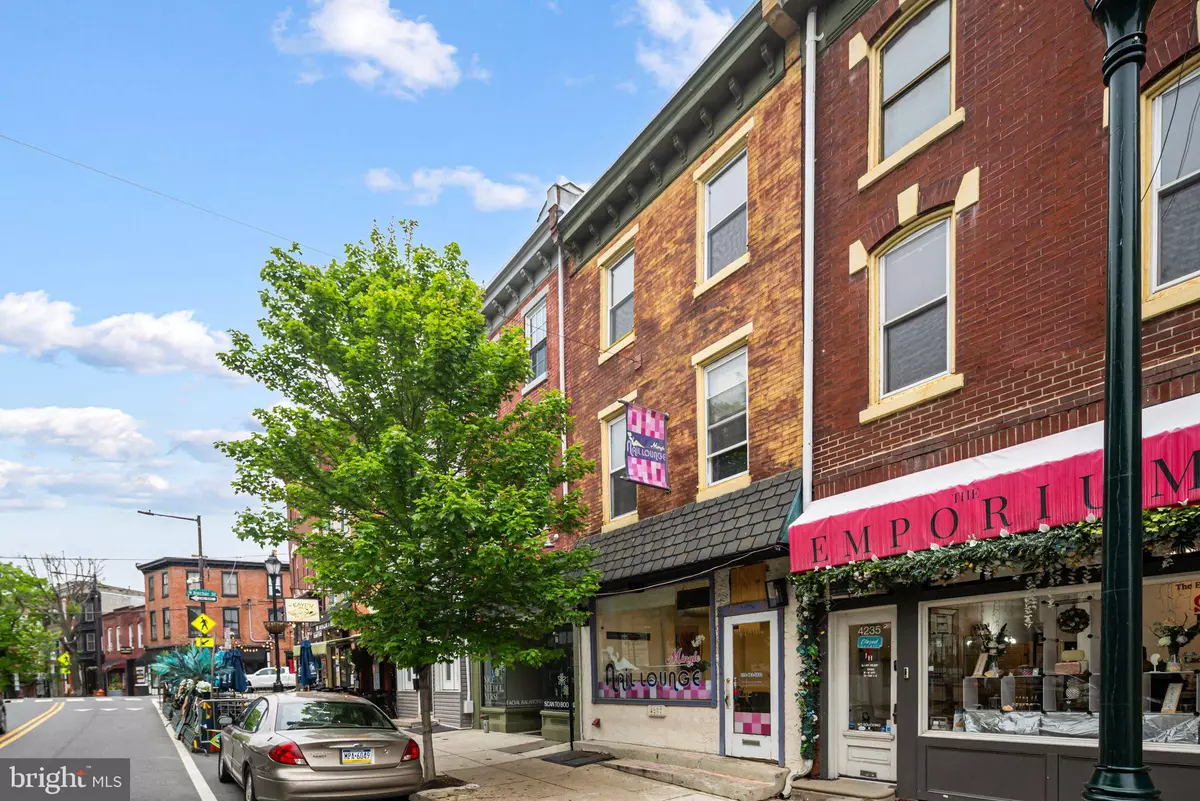 Philadelphia, PA 19127,4237 MAIN ST