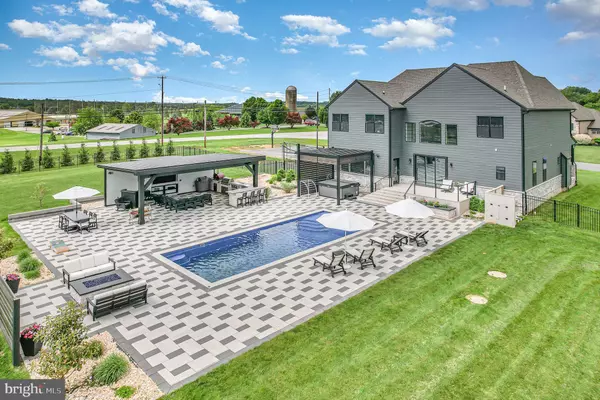 Mechanicsburg, PA 17050,2 FREEDOM CT