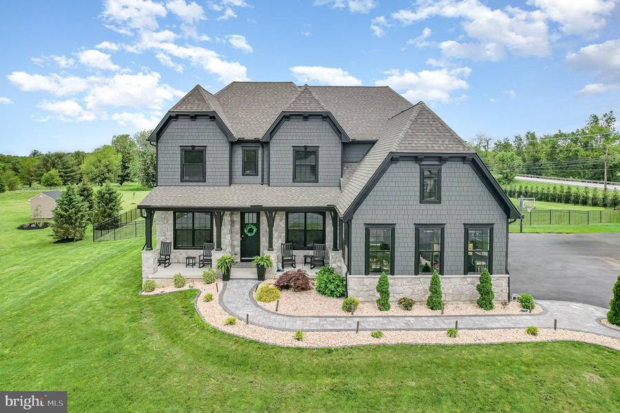 2 FREEDOM CT, Mechanicsburg, PA 17050
