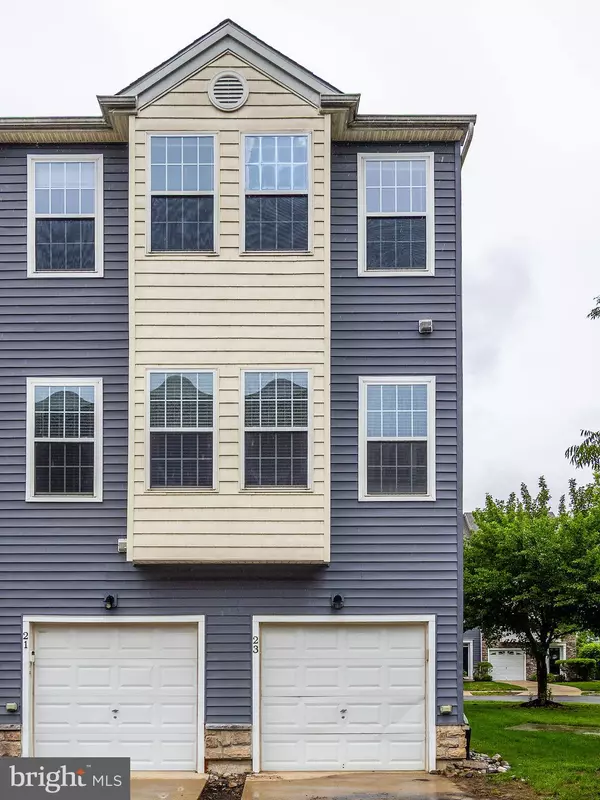 Delanco, NJ 08075,23 FOX CT