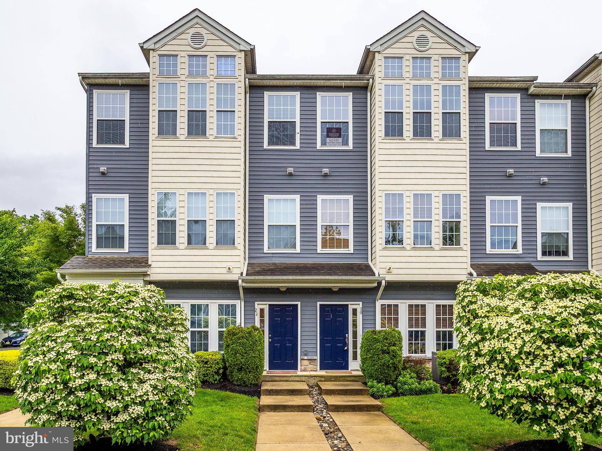 Delanco, NJ 08075,23 FOX CT