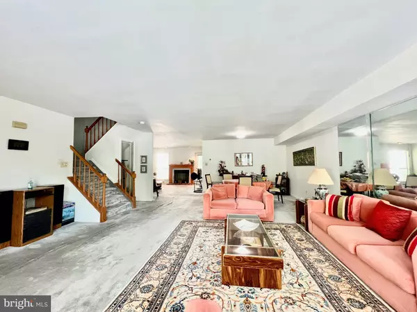 Princeton, NJ 08540,17 DORSET CT