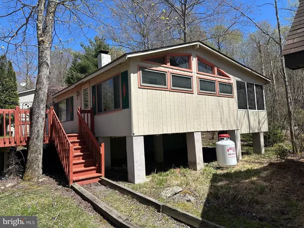 Pocono Lake, PA 18347,134 WYALUSING DR