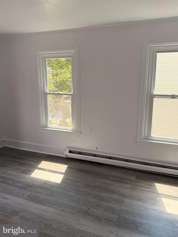 Penns Grove, NJ 08069,88-UNIT B W PITMAN ST W