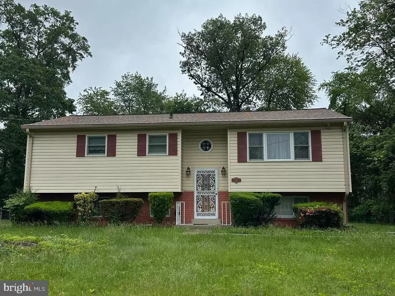 3106 XAVIER LN, District Heights, MD 20747