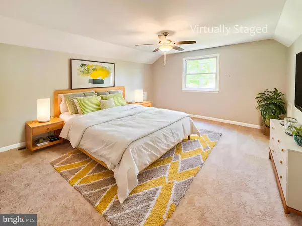 Williamstown, NJ 08094,112 HEMLOCK DR