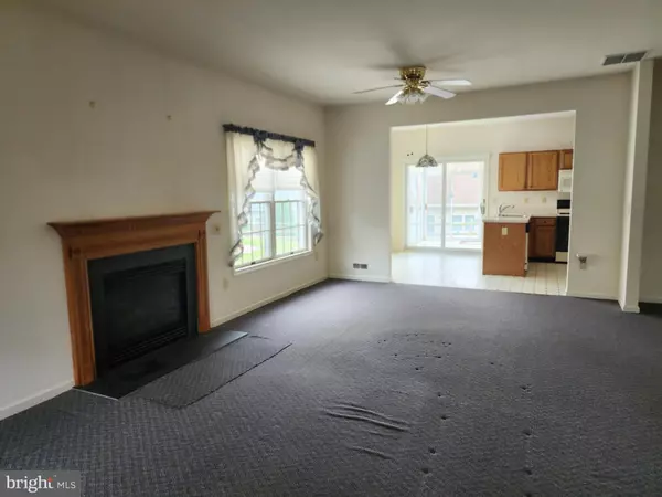 Columbus, NJ 08022,16 LANTERN LN