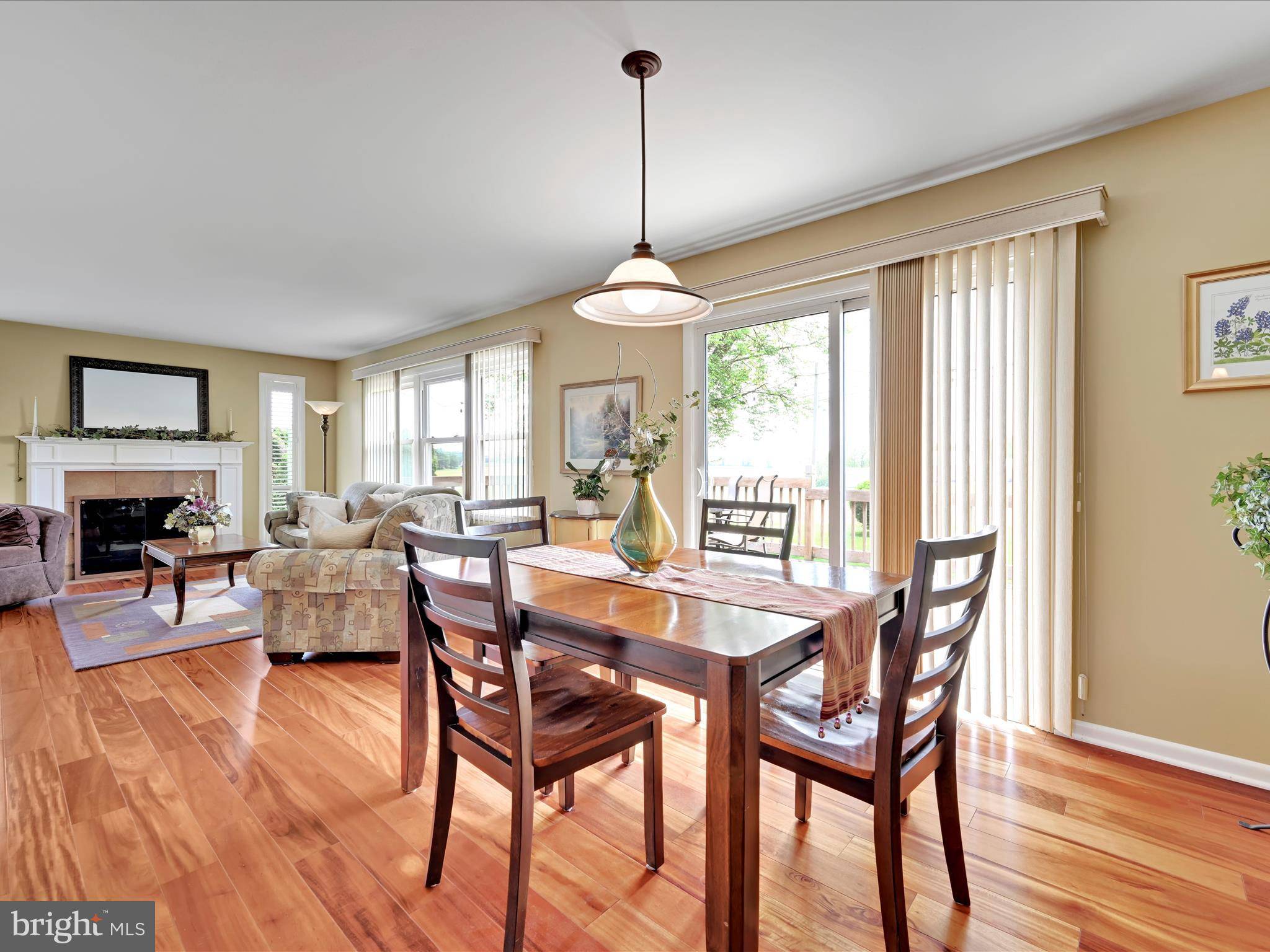 Ephrata, PA 17522,1304 MARILYN AVE