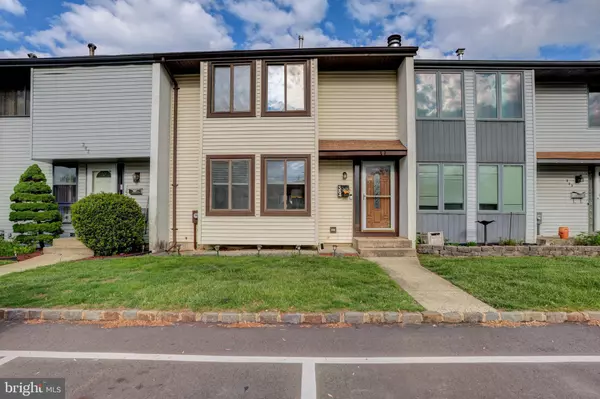 East Windsor, NJ 08520,384 BOLTON RD