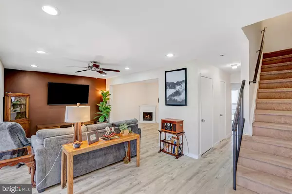 East Windsor, NJ 08520,384 BOLTON RD